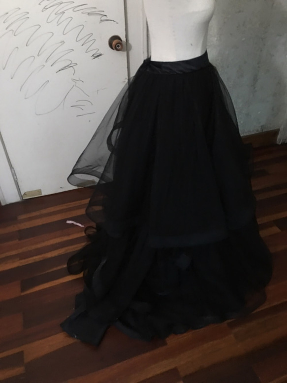 優雅   ウェディングドレス   スカートのみ    黑   ソフトチュール     2次会  謝恩会  教会式  撮り 3枚目の画像