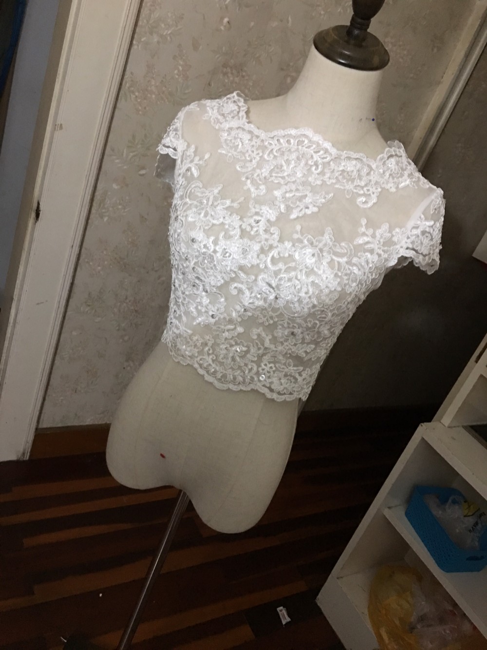 エレガント  ウエディングドレス  ボレロ   レース   結婚式/披露宴    くるみボタン 11,999円