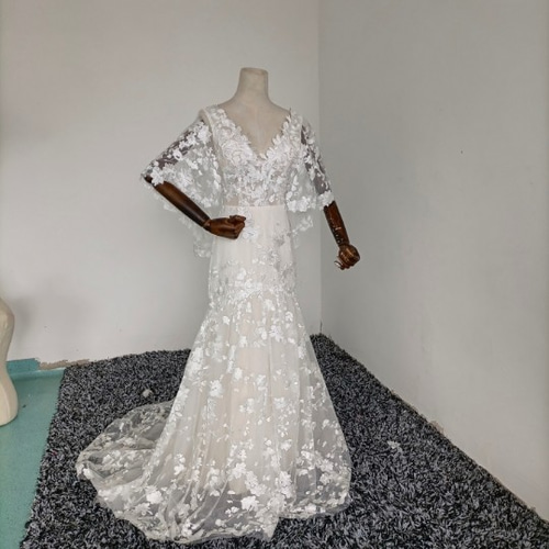 深Vネック 袖ストール ウエディングドレス レース 撮り 2次会 人気上昇  