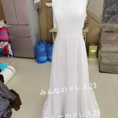 優雅 ウエディングドレス 光沢サテン くるみボタン 背中見せ 花嫁撮り  