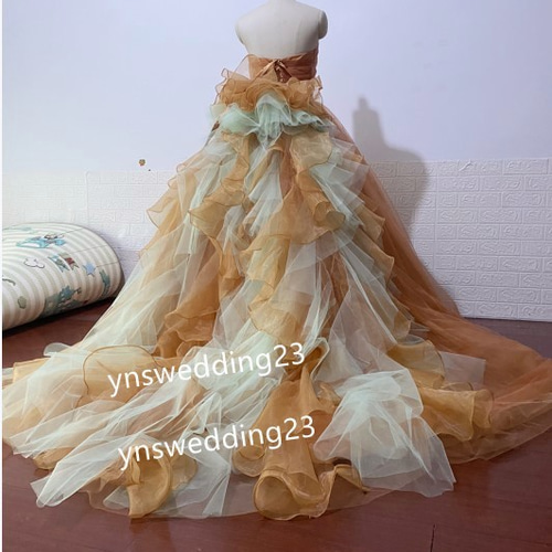 カラードレス テラコッタ色系 柔らかく重ねたチュールスカート 挙式用  