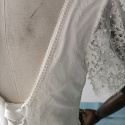 大人気上昇 ホワイトウエディングドレス 3D立体レース刺繍 パール 4枚目の画像