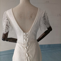 大人気上昇 ホワイトウエディングドレス 3D立体レース刺繍 パール 8枚目の画像