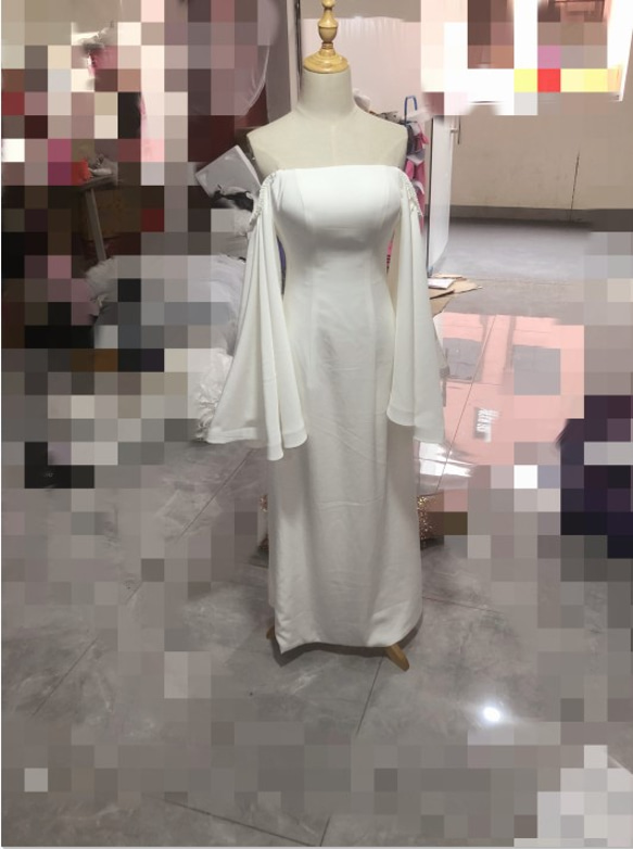 ウエディングドレス パーティードレス オフショルダーとラッパ  