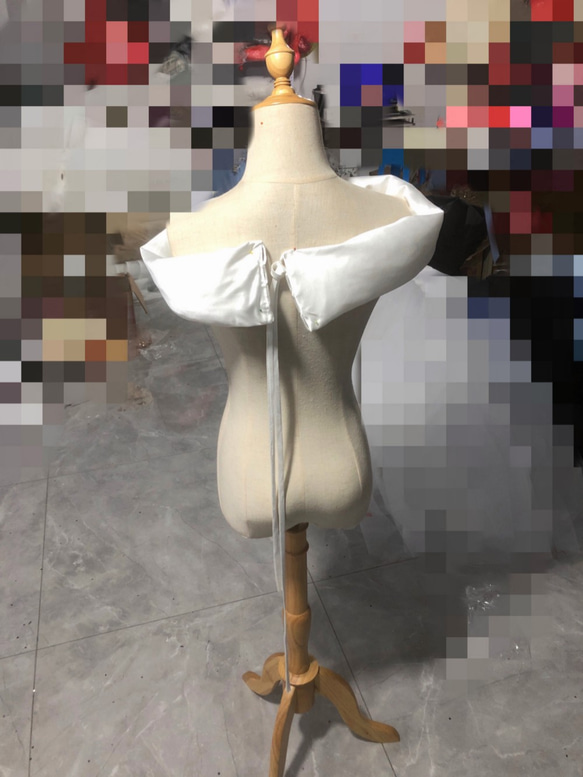 ウエディングドレス  オフホワイト  オフショルダーロールカラー襟　色直し 2枚目の画像