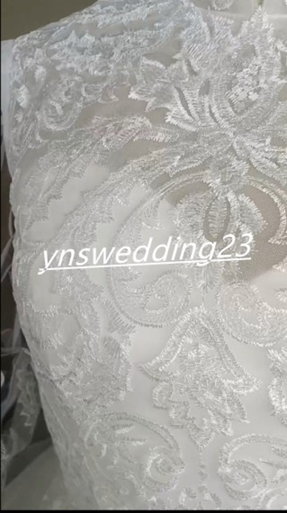 高品質！  ウエディングドレス   3D立体レース刺繍    トレーン   結婚式/披露宴　長袖　ハイネック 4枚目の画像
