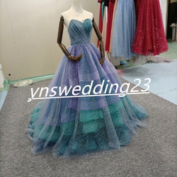 レインボードレス  素敵なカラードレス  キラキラチュール ベアトップ 結婚式　ハートカット 2枚目の画像