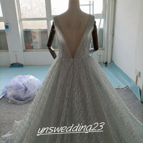 ウェディングドレス キラキラドレス プリンセス トレーン お呼ばれ  