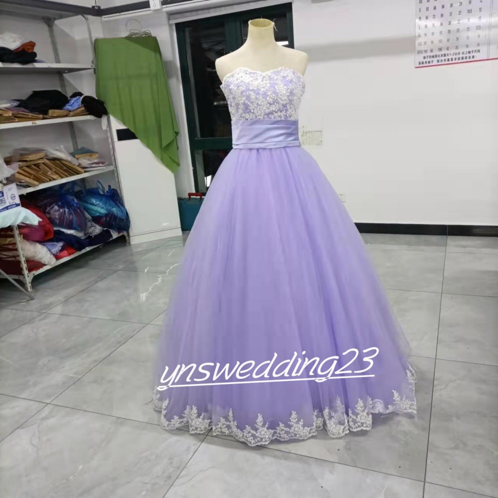 【章姫】ハンドメイドリーナベル　紫の刺繍ドレス&白の刺繍ドレスお靴2セット 【章姫】ハンドメイドリーナベル　紫の刺繍ドレス&白の刺繍ドレスお靴2セット
