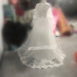 法式婚紗禮服白色精緻蕾絲短款拖地長裙人魚線條優雅透明 第4張的照片
