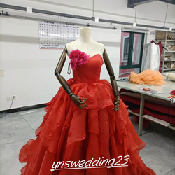高質量！婚紗禮服精美的歐根迪紅色裸露上衣花瓣婚禮/招待會音樂會 第10張的照片
