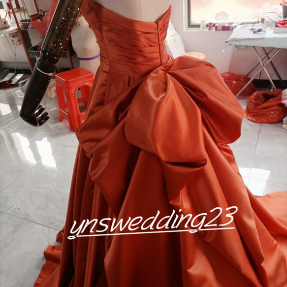 高品質！ ウエディングドレス   トレンドの テラコッタ色  ベアトップ 二次会　カラードレス 3枚目の画像