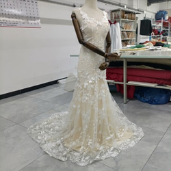 キャミソール 3D立体レース刺繍 ウェディングドレス マーメイドライン 1枚目の画像