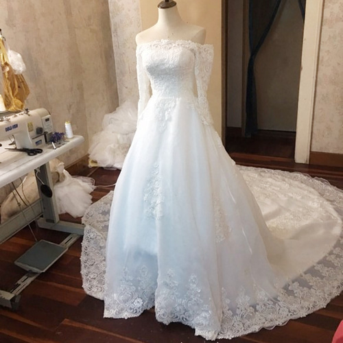 美品！ ウエディングドレス オフショルダー 繊細レース ロング