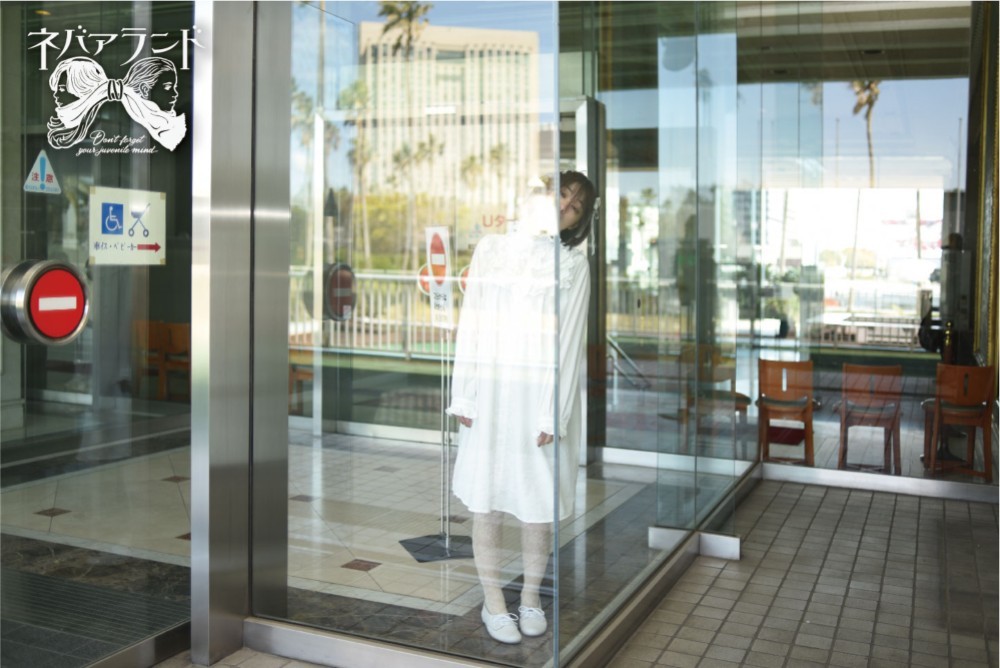 ガールフレンドシャツドレス（白）フリル ヨーク ワントーン シャツワンピース