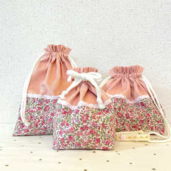 小花とレースの巾着セット　ピンク　入学　入園　3点セット　お弁当袋　コップ袋　巾着袋　給食袋　 1枚目の画像