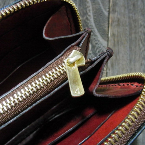 レーデルオガワ社製コードバン(ワイン)×新喜皮革社製オイル馬ヌメ革