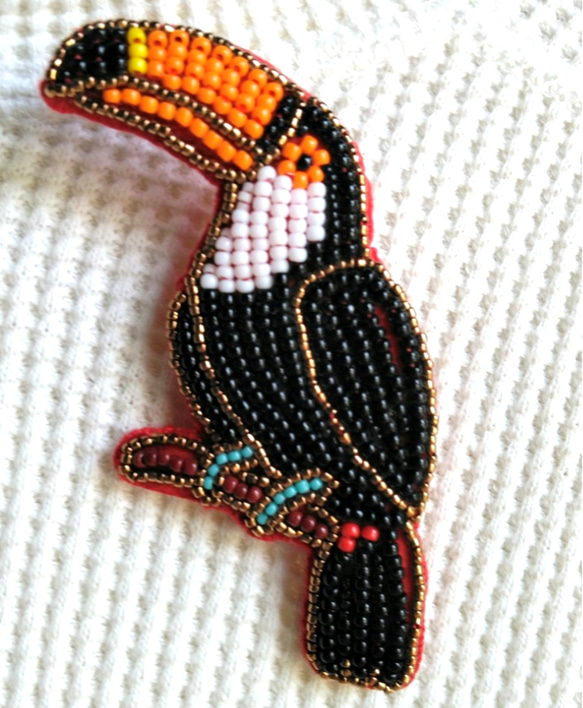 ビーズ刺繍ブローチ　オニオオハシ　typeA 1枚目の画像