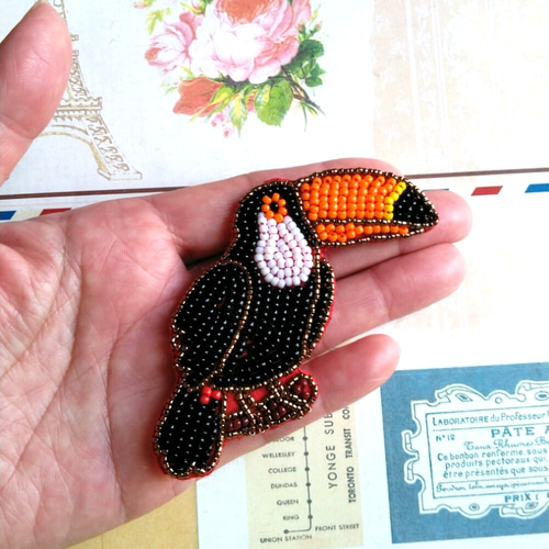 ビーズ刺繍ブローチ オニオオハシ typeB ブローチ Beeeads 通販