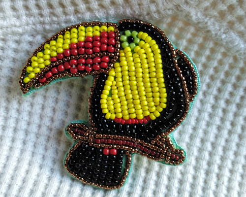 ビーズ刺繍ブローチ クリハシオオハシ ブローチ Beeeads 通販