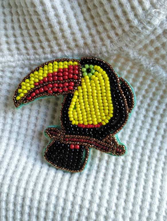 ビーズ刺繍ブローチ クリハシオオハシ ブローチ Beeeads 通販