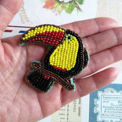 ビーズ刺繍ブローチ クリハシオオハシ ブローチ Beeeads 通販