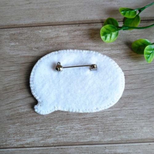 ビーズ刺繍ブローチ 吹き出しメッセージ<Cute> ブローチ Beeeads
