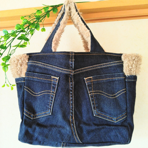 秋冬仕様☆ポケットいっぱい！ボアとリメイクデニムのトートバッグ【濃