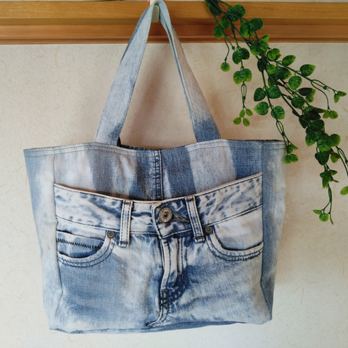 ポケットいっぱい！リメイクデニムのトートバッグ（一点物） トート  