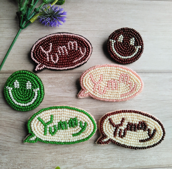 ビーズ刺繍ピンバッジ【ちびすいか】 ピンバッチ atelier