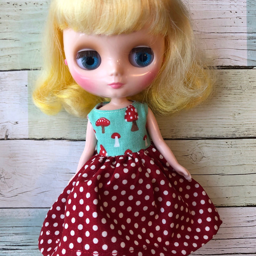 タイニーベッツィー　マッコール 赤いドレス　可愛い　③ タイニーベッツィー マッコール 赤いドレス 可愛い ③ 2025年