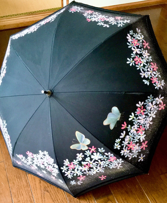 【送料無料】【晴雨UVカット傘】手描き　蝶春爛漫♡ブラック 5枚目の画像