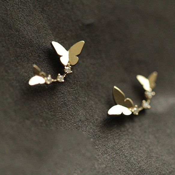 K14金　華奢で小さな繋がった蝶々のピアス ちょうちょEarrings 5枚目の画像