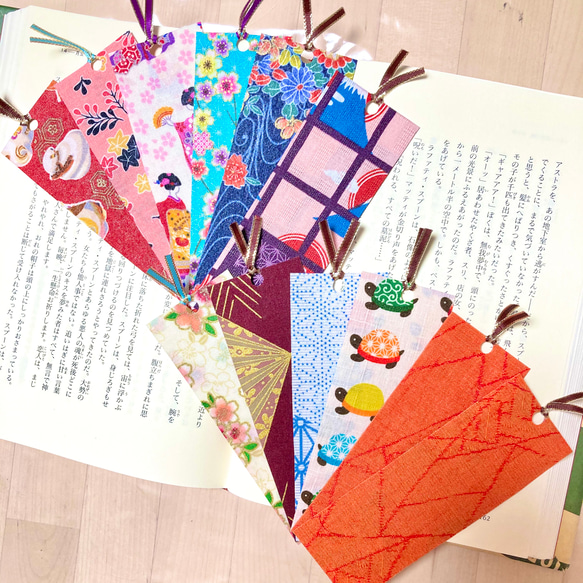 #101 手作り布製しおり  ブックマーク 綺麗な和柄12枚 舞妓さん 富士山 亀 花柄 2枚目の画像