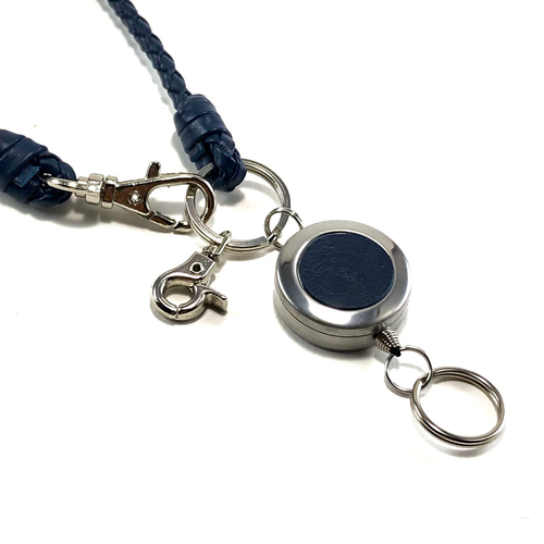 編み込み レザーリールキーホルダー アクティブ N かわいい