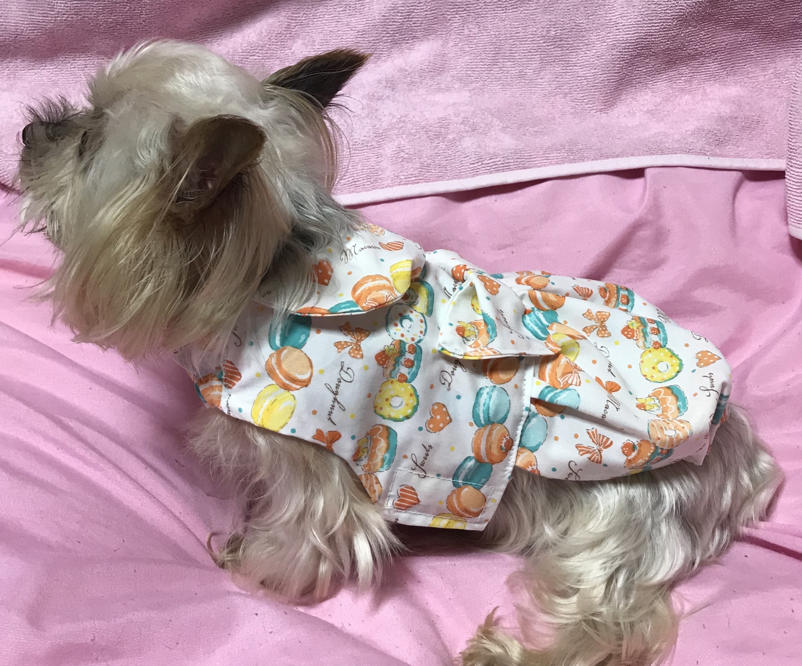 犬服　ハンドメイド　選べる3色♪ カラフル北欧柄のバルーンワンピース 犬服 ハンドメイド 選べる3色♪ カラフル北欧柄のバルーンワンピース