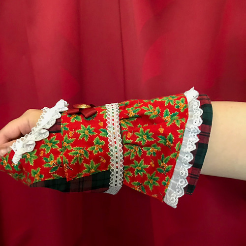 着せやすい犬服・オーダーメイドで！クリスマスチェックと柊の