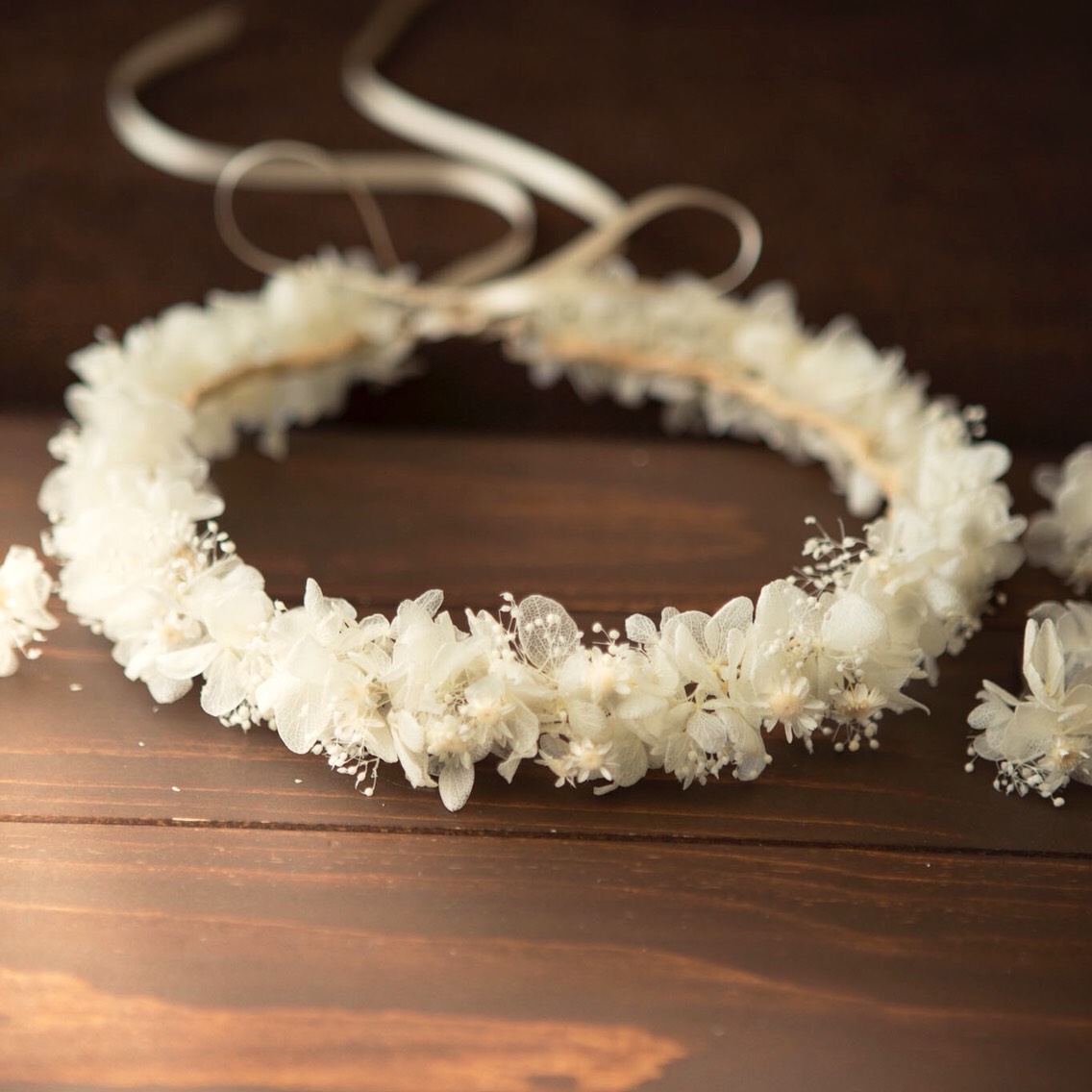 アイボリーホワイト小花の細み花冠 ヘッドパーツ付き オーダー受付