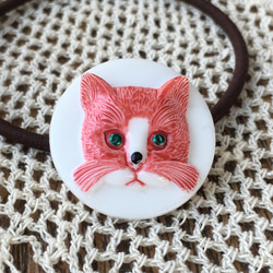 チェコ　ガラスボタン　ファッションリーダー・赤茶猫のヘアゴム 4枚目の画像