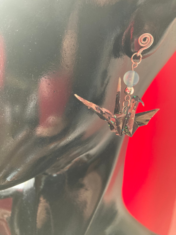 折鶴とシーブルーカルセドニーのピアス（65） 4枚目の画像