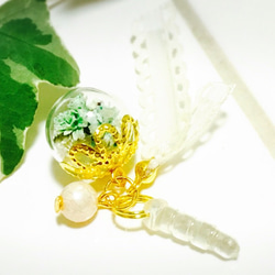 Earphonejack gypsophila princessかすみ草パールガラスドームイヤホンジャックスマホピアス 3枚目の画像