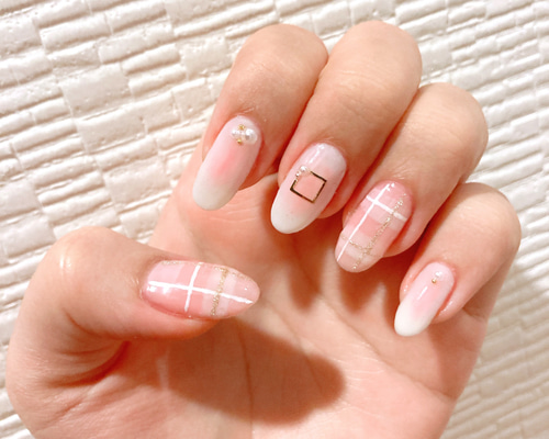 ♡ピンクチェックとチークネイル♡ ネイルチップ　ハンドメイド ♡ピンクチェックとチークネイル♡ ネイルチップ ハンドメイド