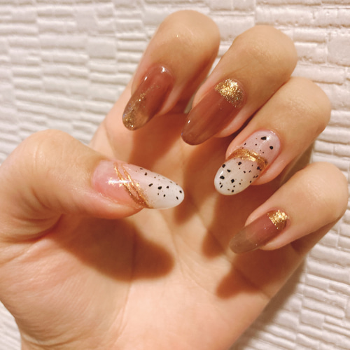 ダルメシアンニュアンスミラーネイル ネイルチップ（つけ爪） 猫背  