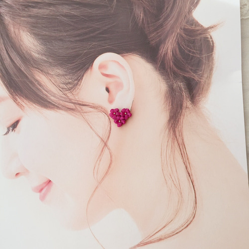 小さな小さなお花のピアス/イヤリング ピアス（スタッド・一粒