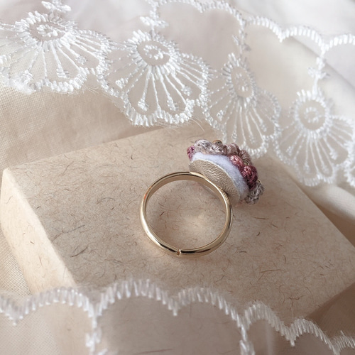 まさちゃん様オーダー商品❁刺繍糸で編んだお花のブーケリング 指輪