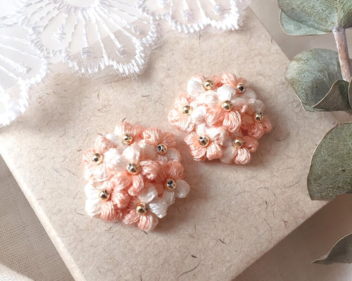 刺繍糸で編んだ小さいお花のブーケ❁オレンジ グラデーション