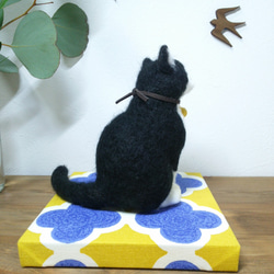 【羊毛フェルト】ハチワレ猫　お座りver. 7枚目の画像