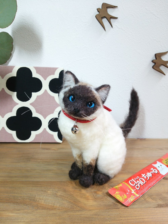 羊毛フェルト】シャム猫 お座りver.【猫】 羊毛フェルト Nな