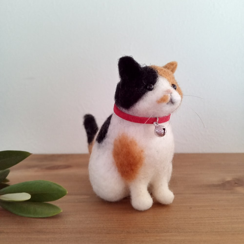 ほっこり癒しのミニねこ】三毛猫 お座りver.【羊毛フェルト】【猫