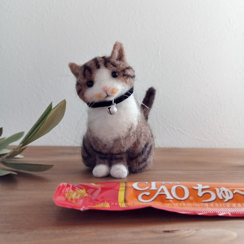 ほっこり癒しのミニねこ】キジ白猫 お座りver.【羊毛フェルト】【猫